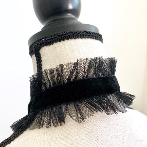 TopShop Taylor Halter Maxi Dress - Picture 6 of 8